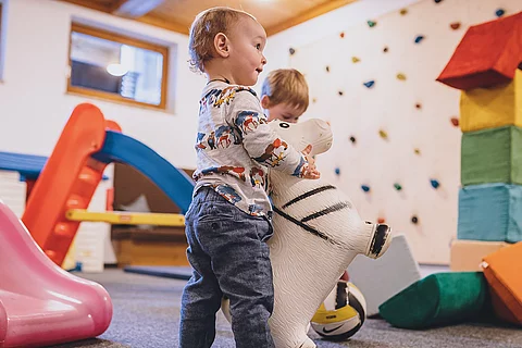 Kinder im Hotel Vorderronach